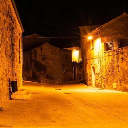 - Sardegna